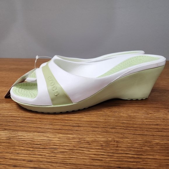CROCS Shoes Nwt Crocs Sassari Slide Platform Heel Sandal In Celery
